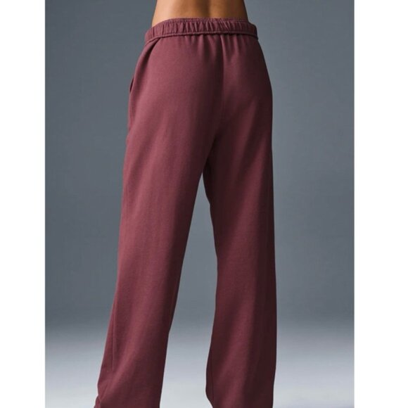 Alo Accolade Straight Leg Sweatpant NWT Burgundy Truffle - Picture 3 of 5